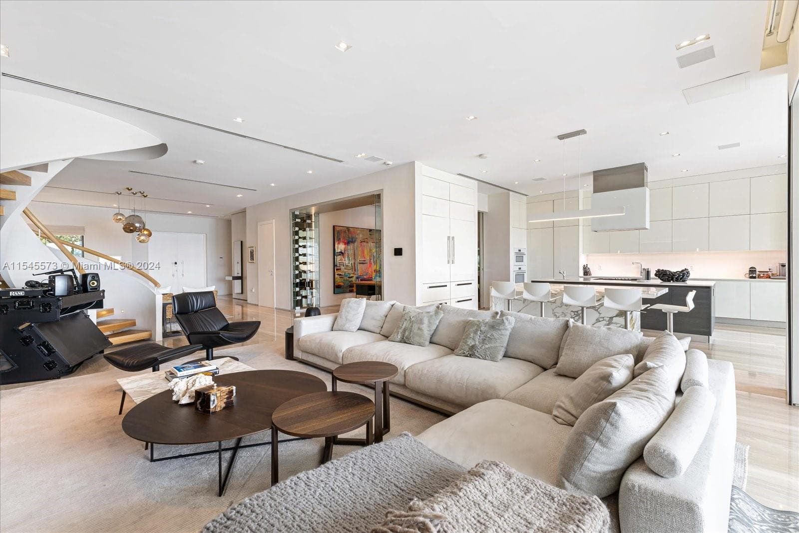 401 Rivo Alto Dr photo 12