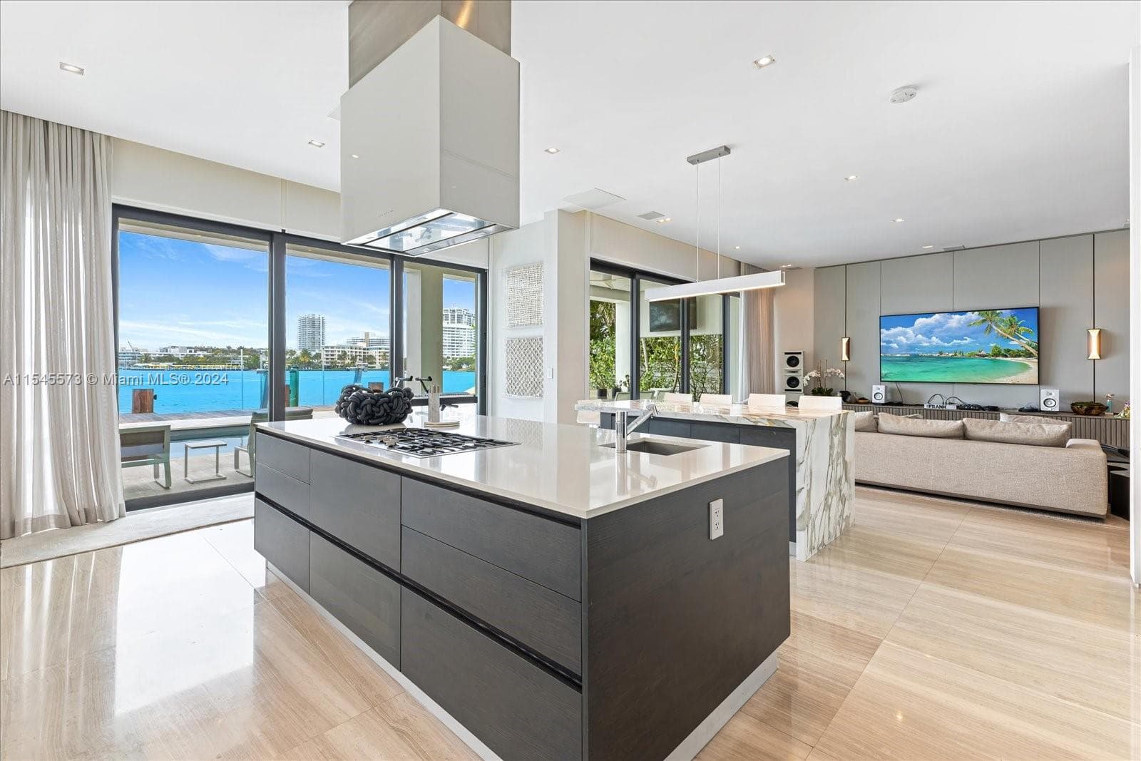 401 Rivo Alto Dr photo 14