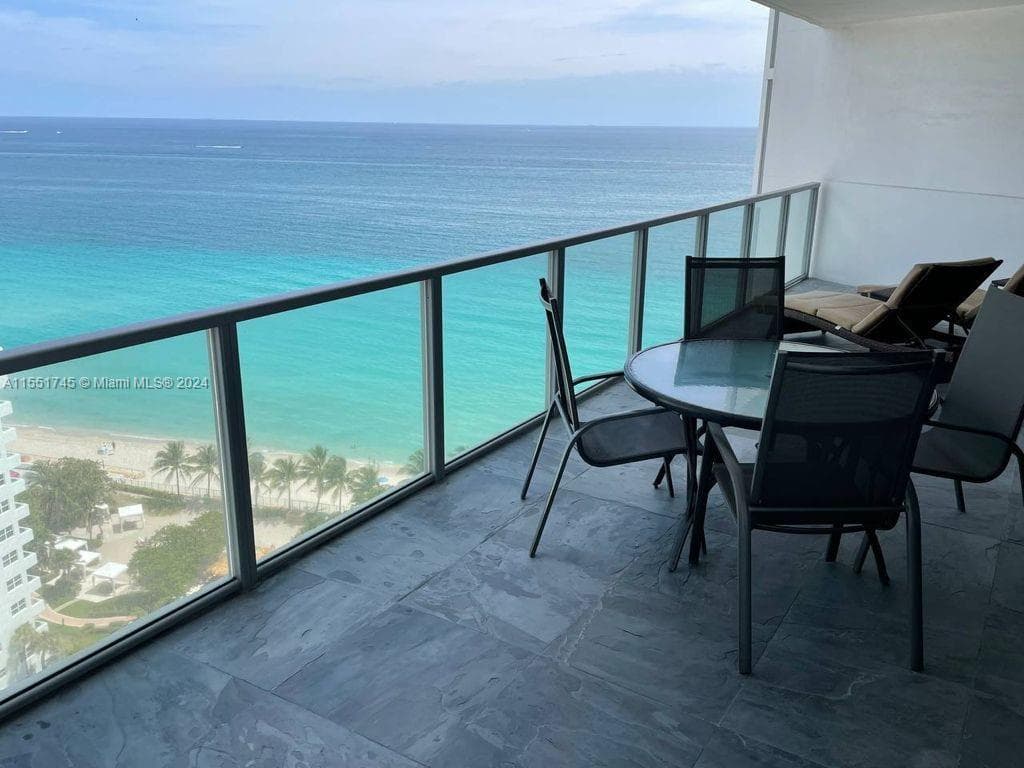 3101 S OCEAN DR 2003 photo 3