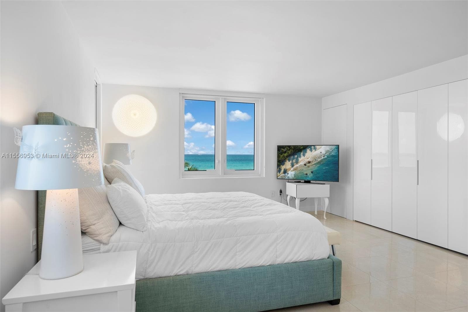 2301 Collins Ave 410 photo 23