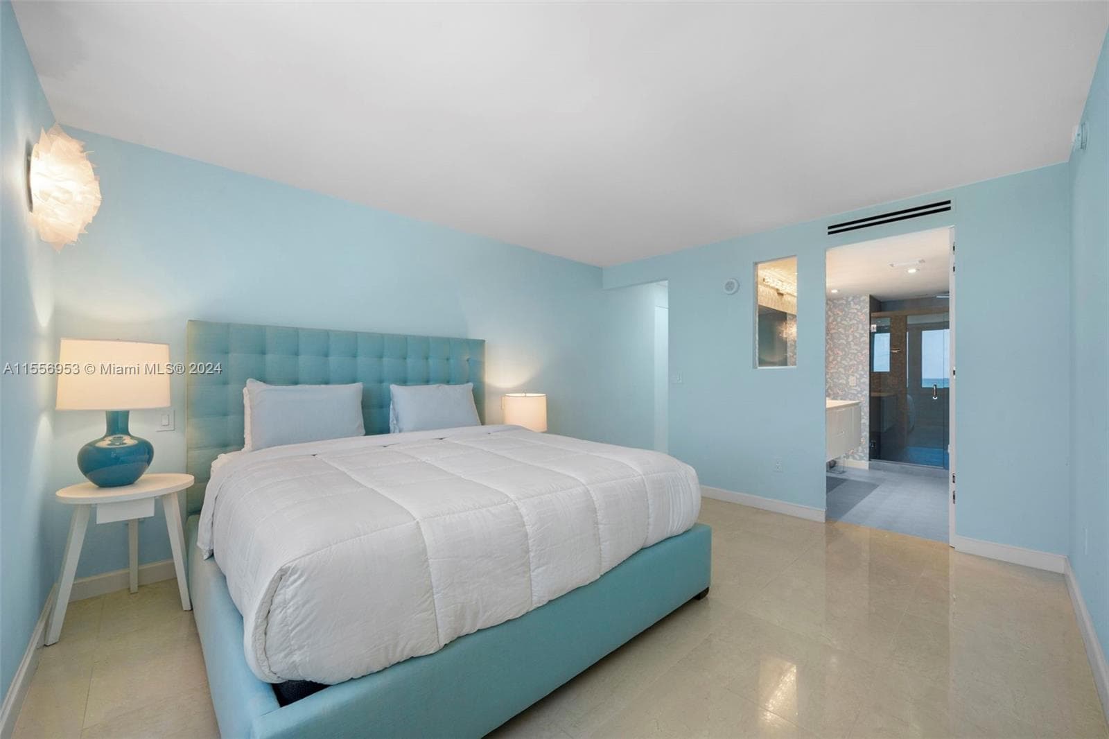 2301 Collins Ave 410 photo 22