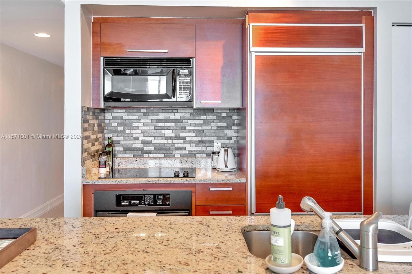 1830 S Ocean Dr 4709 photo 16