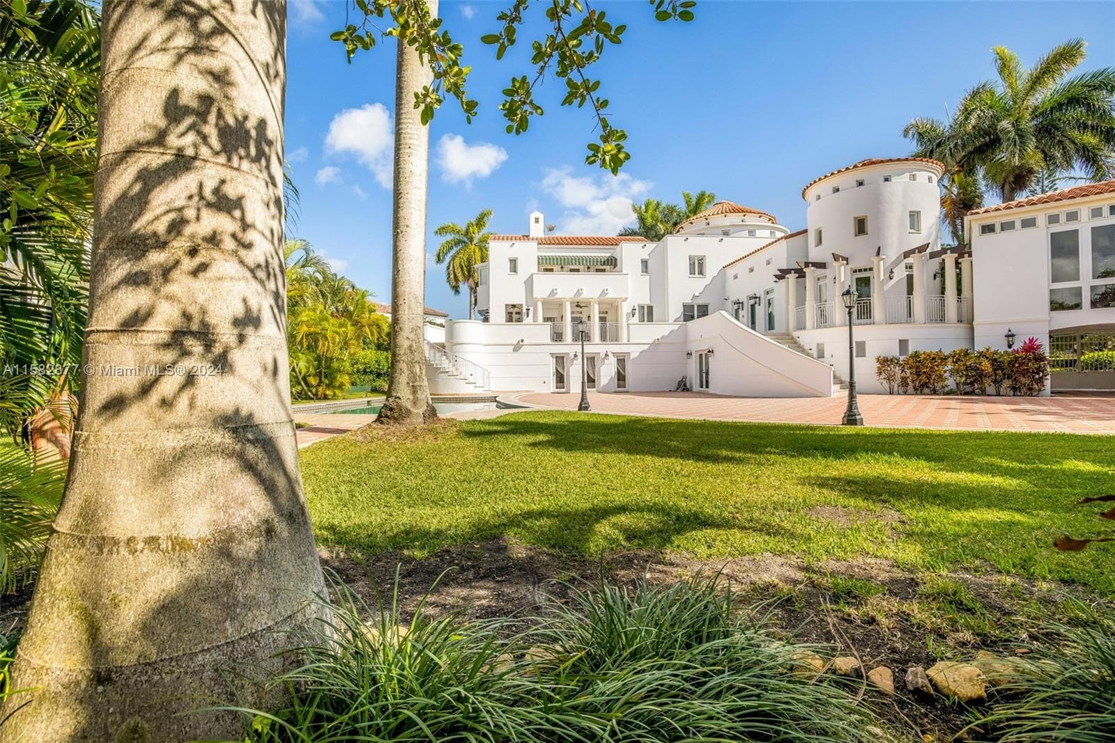 431 Costanera Rd photo 24