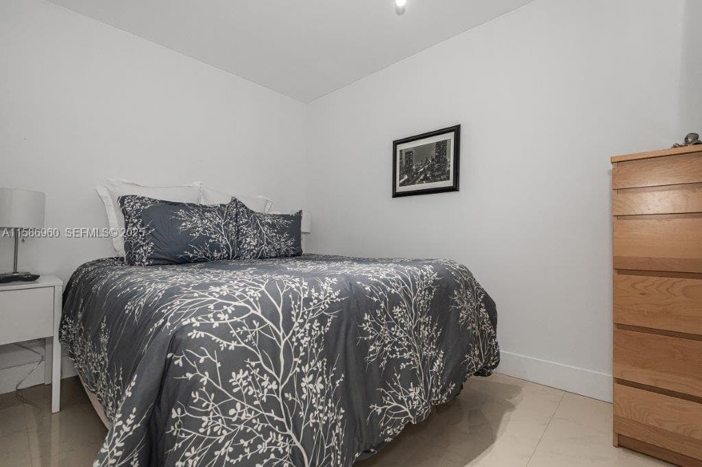 2301 Collins Ave 1111 photo 17