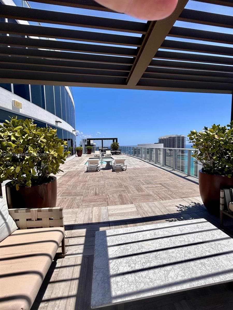 4010 Ocean Dr R2407 photo 10