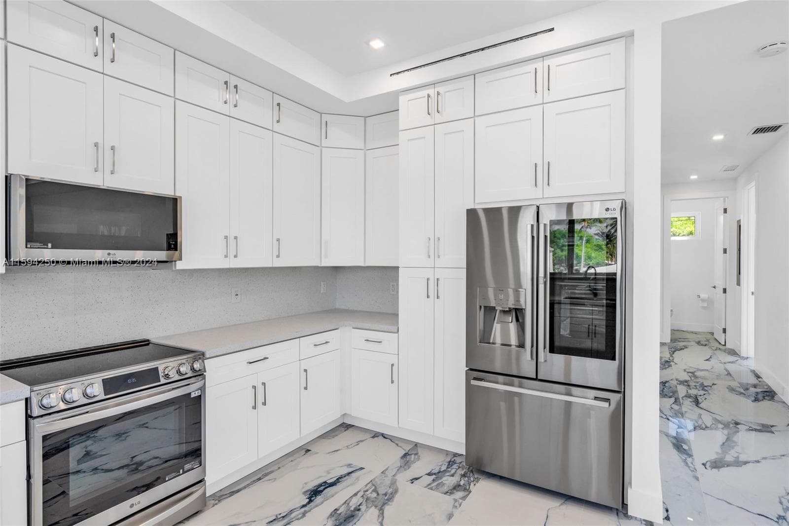 84 Coral Way photo 12