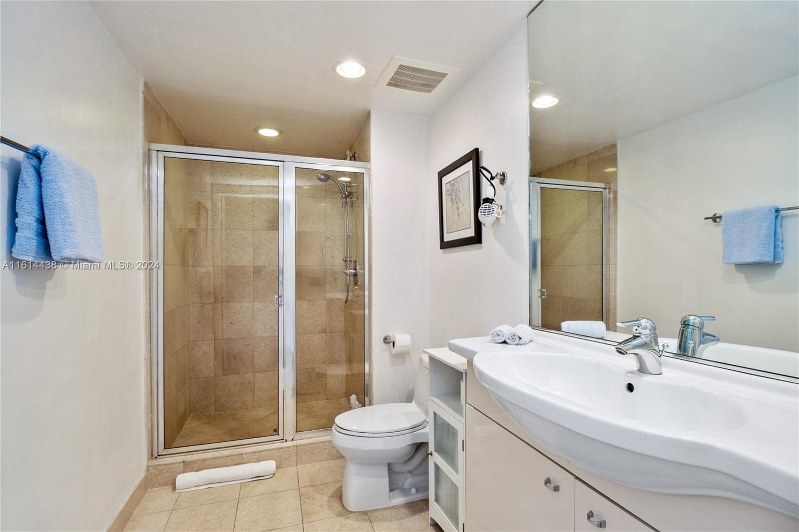 1830 OCEAN DR 4409 photo 13