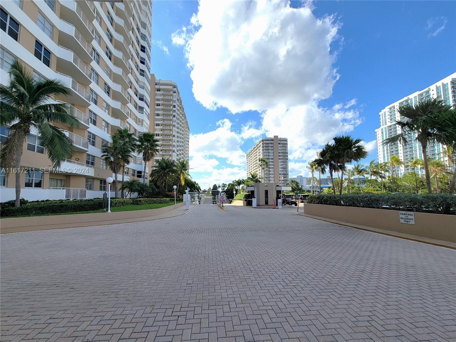 1980 S Ocean Dr 2C photo 4