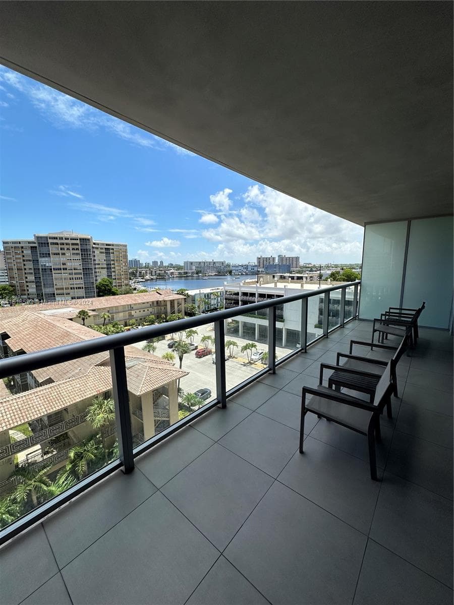 2602 Hallandale Beach Blvd R807 photo 20