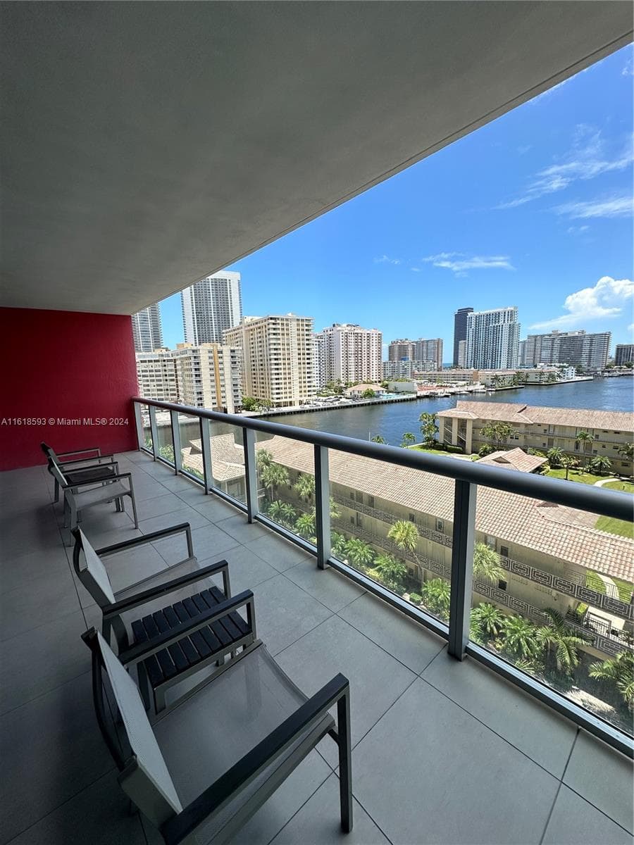 2602 Hallandale Beach Blvd R807 photo 19