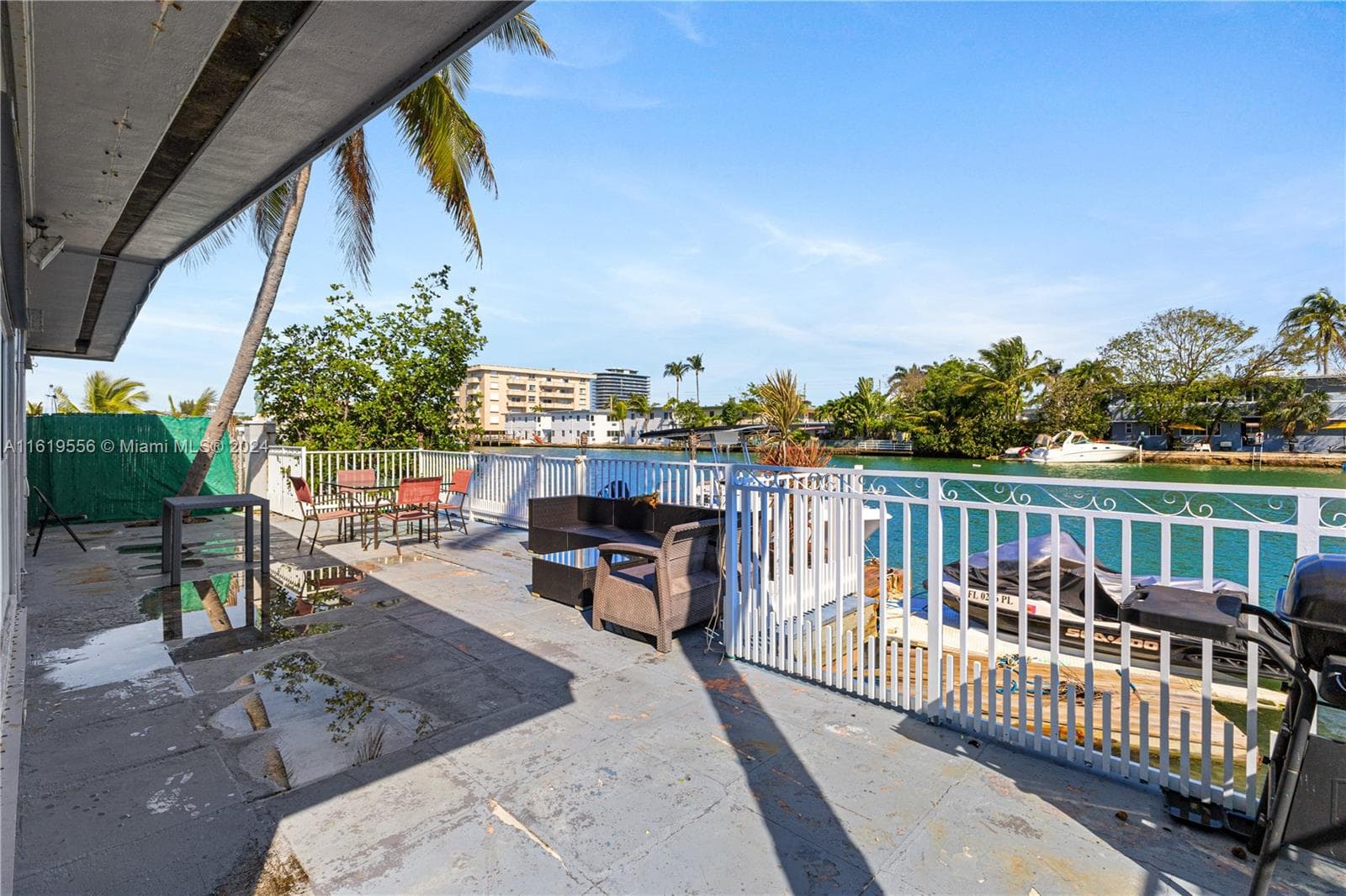 8221 Crespi Blvd photo 8