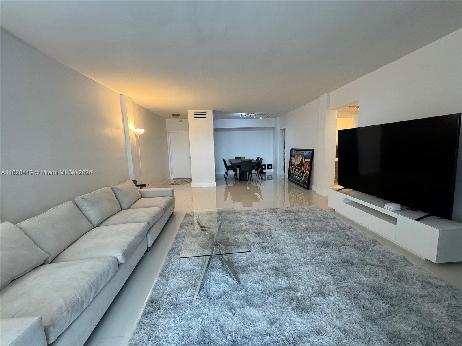 9381 E Bay Harbor Dr 302S photo 9