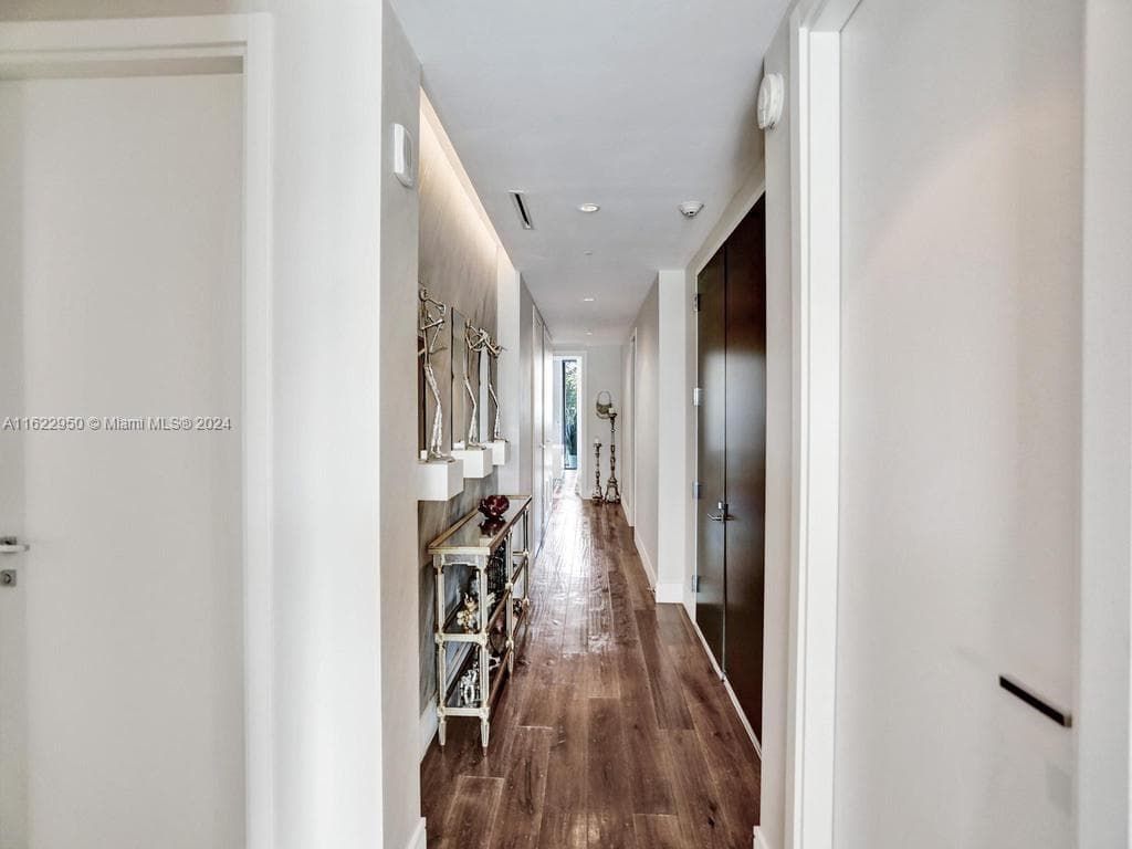 3250 NE 188th St 207 photo 13