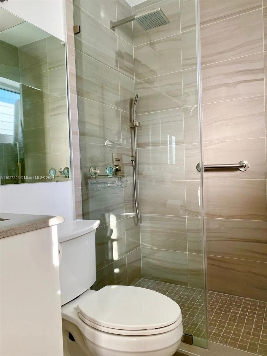 100 Sunrise Dr 24 photo 23