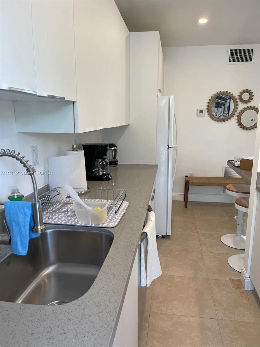 100 Sunrise Dr 24 photo 6