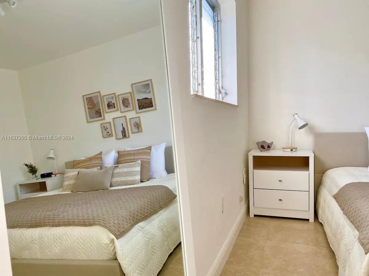 100 Sunrise Dr 24 photo 13