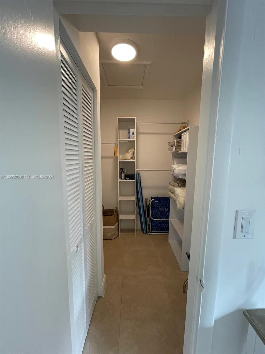 100 Sunrise Dr 24 photo 22