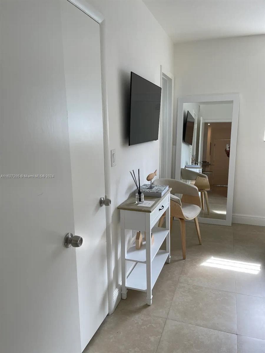 100 Sunrise Dr 24 photo 8