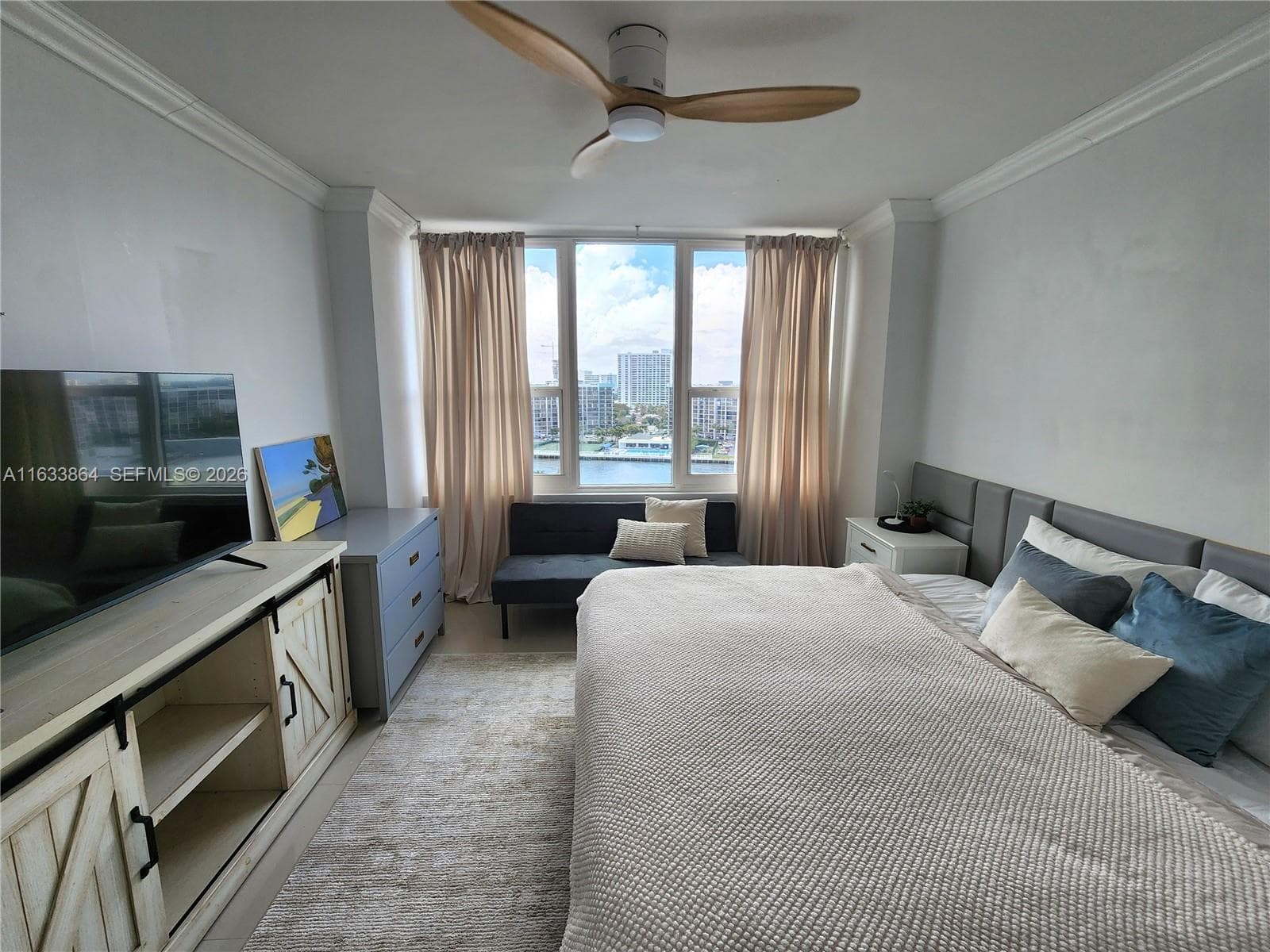 3505 S Ocean Dr 1105 photo 19
