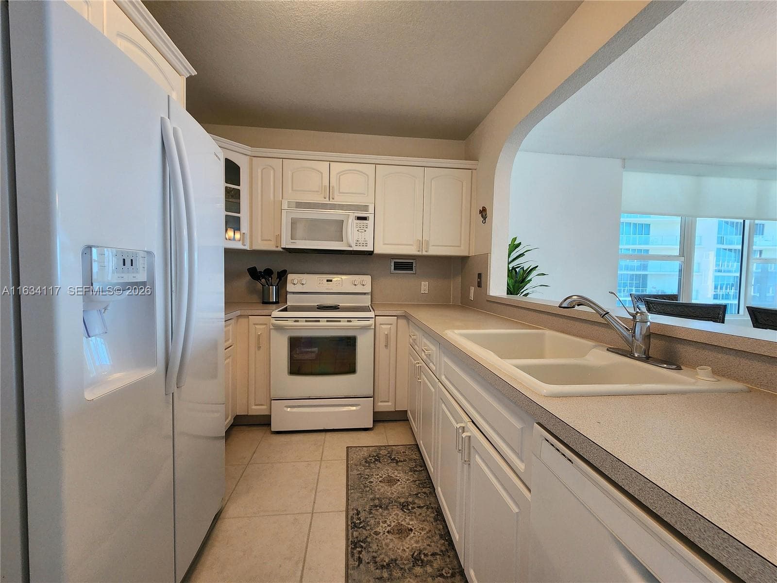 3505 S Ocean Dr 1406 photo 13