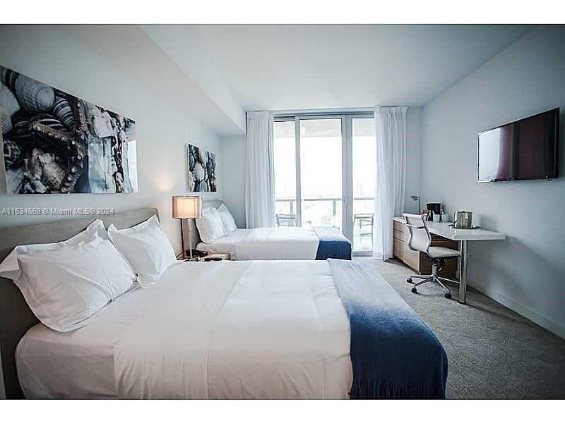2602 HALLANDALE BEACH BLVD 2905 photo 11
