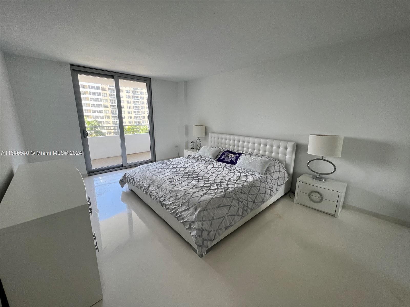 5555 Collins Ave 7T photo 10