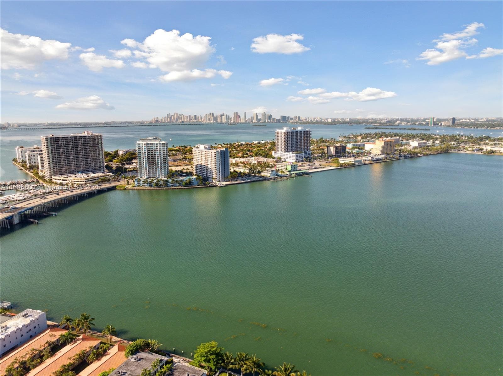 1020 Shore Dr photo 11