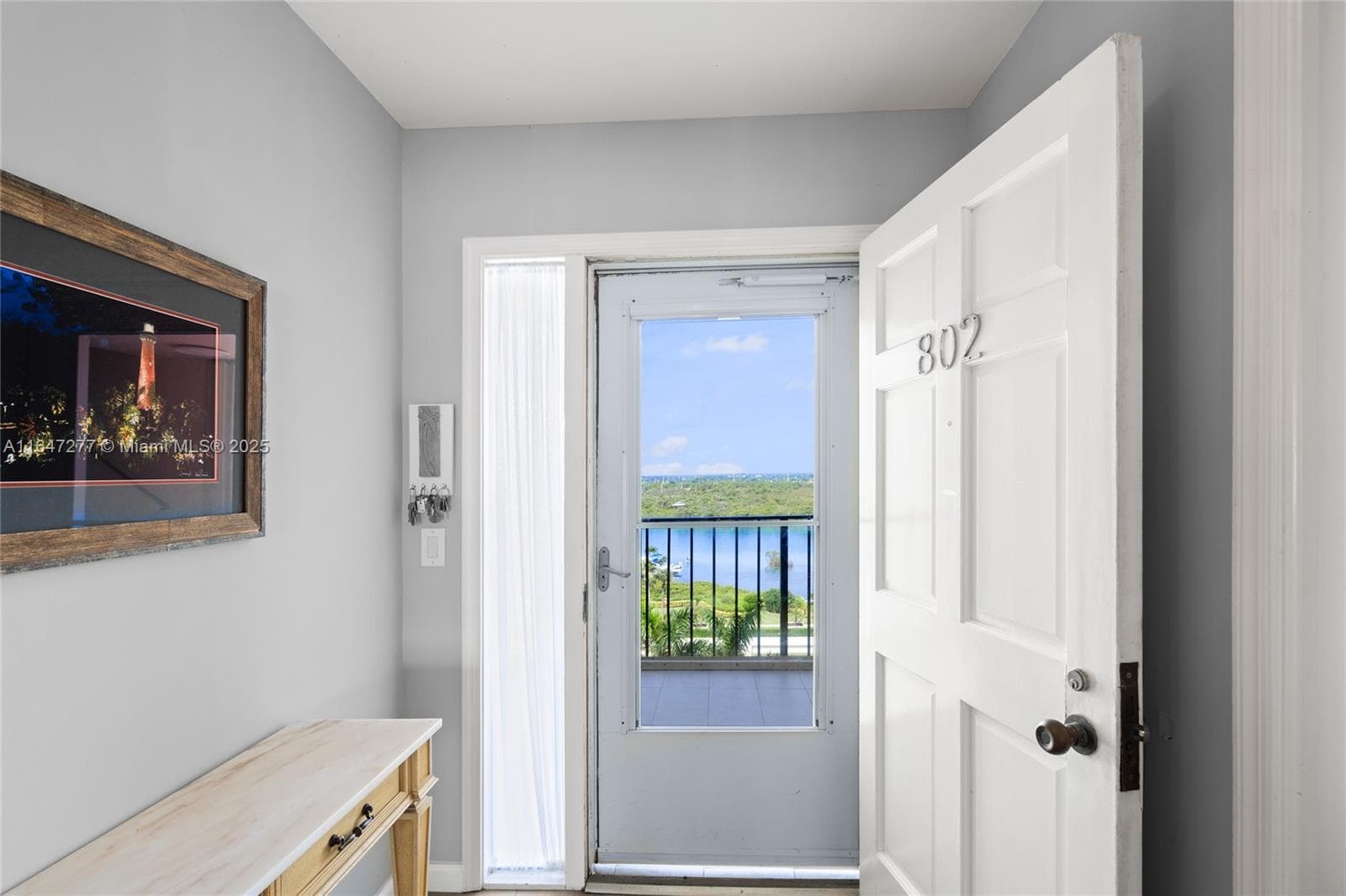 400 Beach Rd 802 photo 9