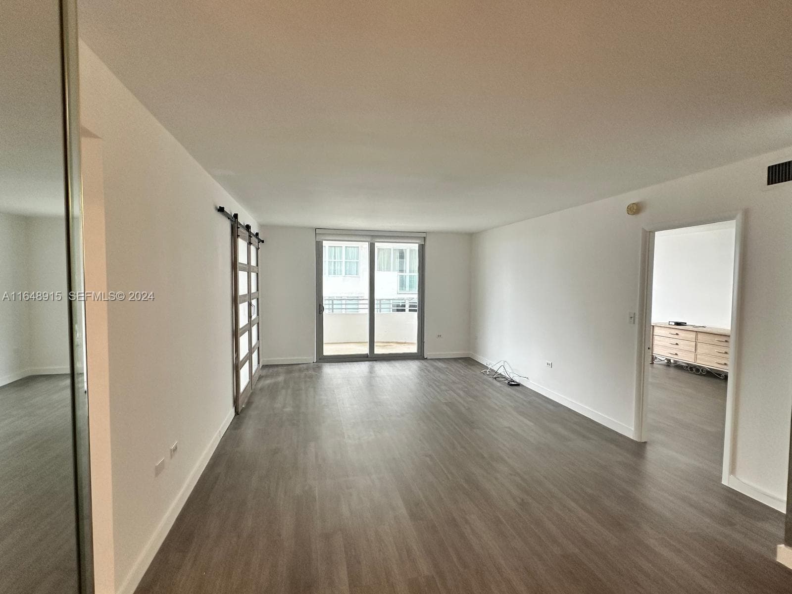 5555 Collins Ave 10B photo 16
