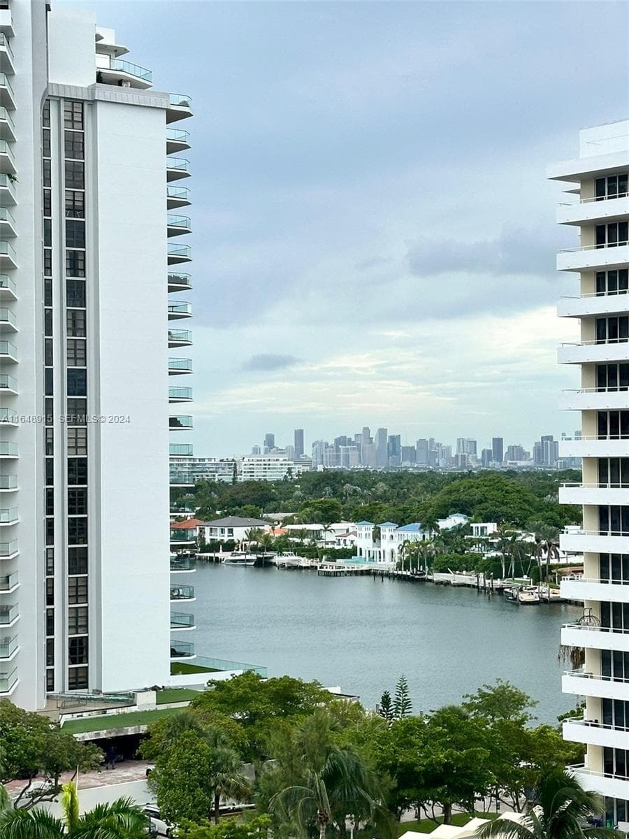 5555 Collins Ave 10B photo 8