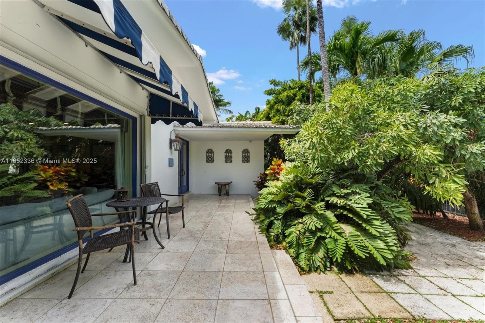 7975 Biscayne Point Cir photo 10