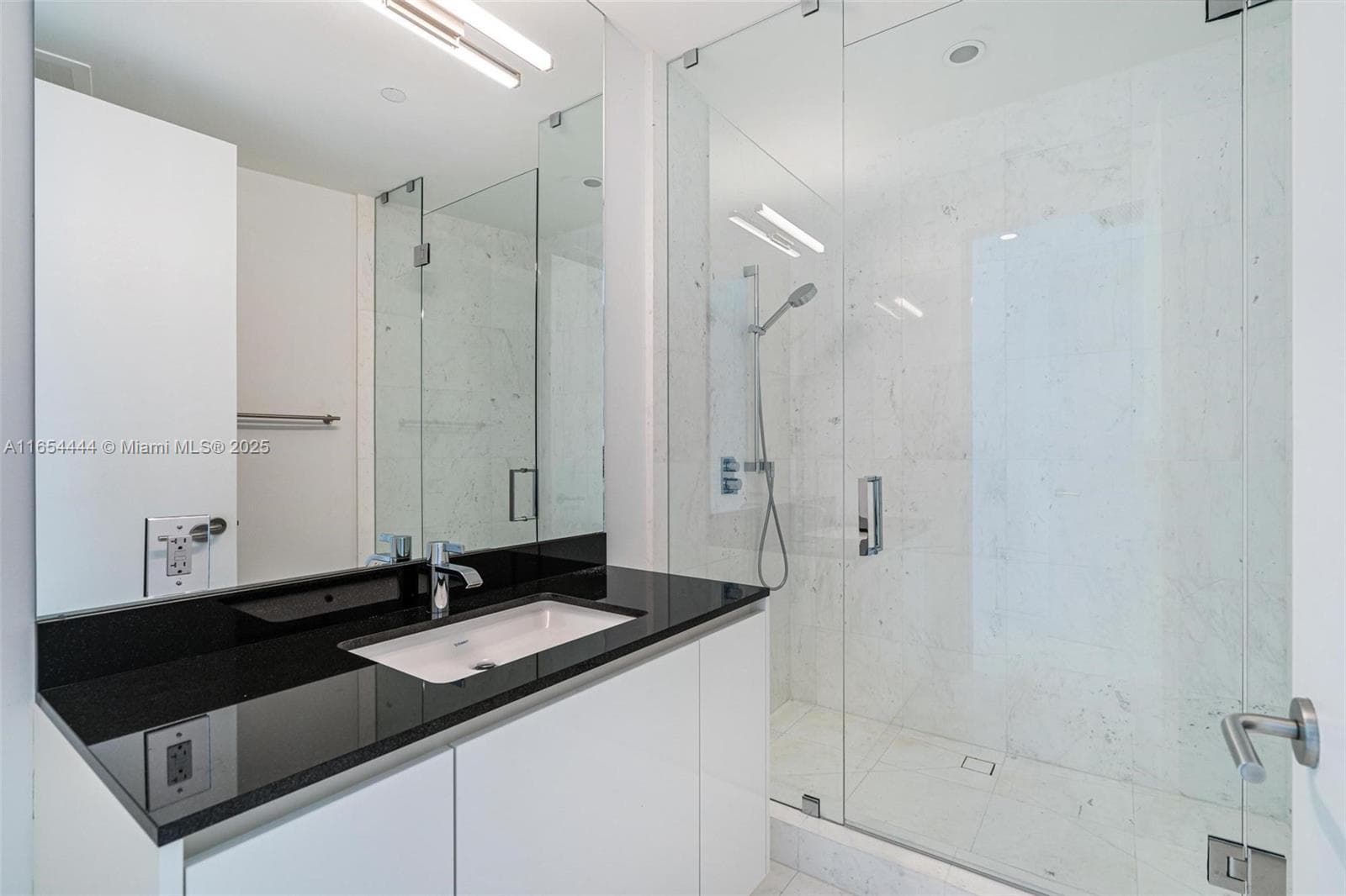 18555 Collins Ave 5001 photo 19