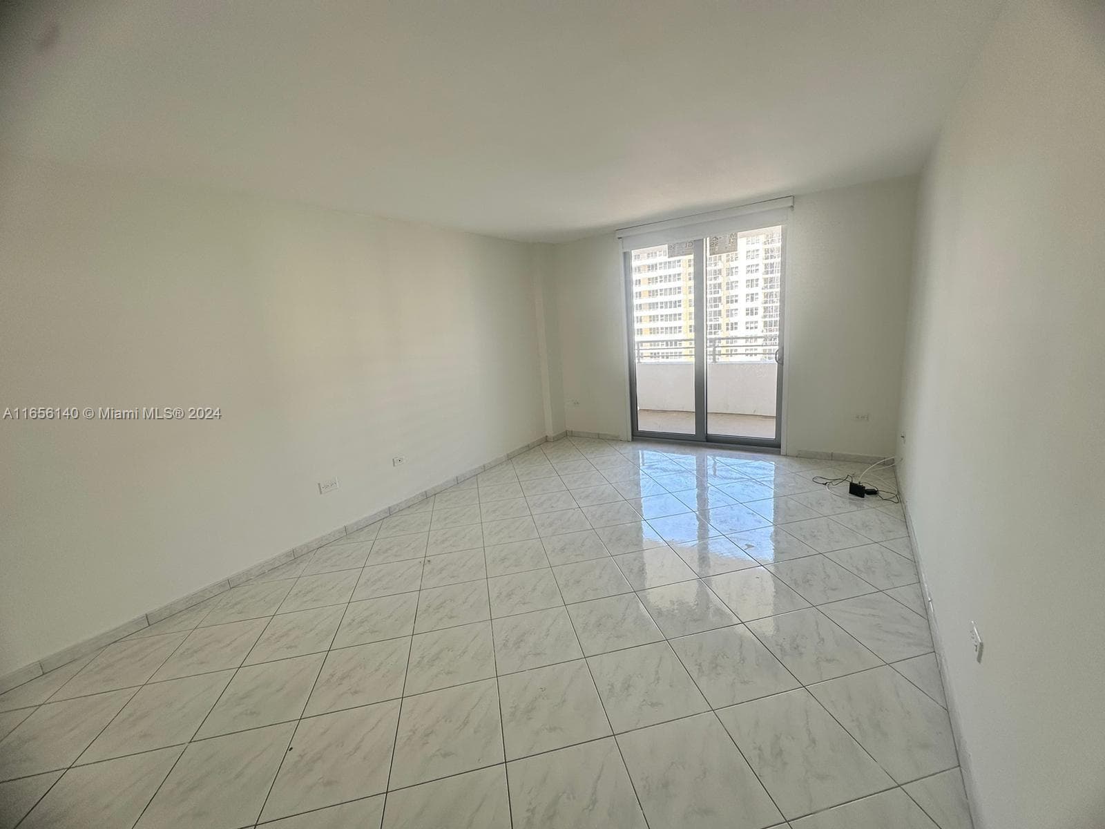 5555 Collins Ave 8Z photo 15