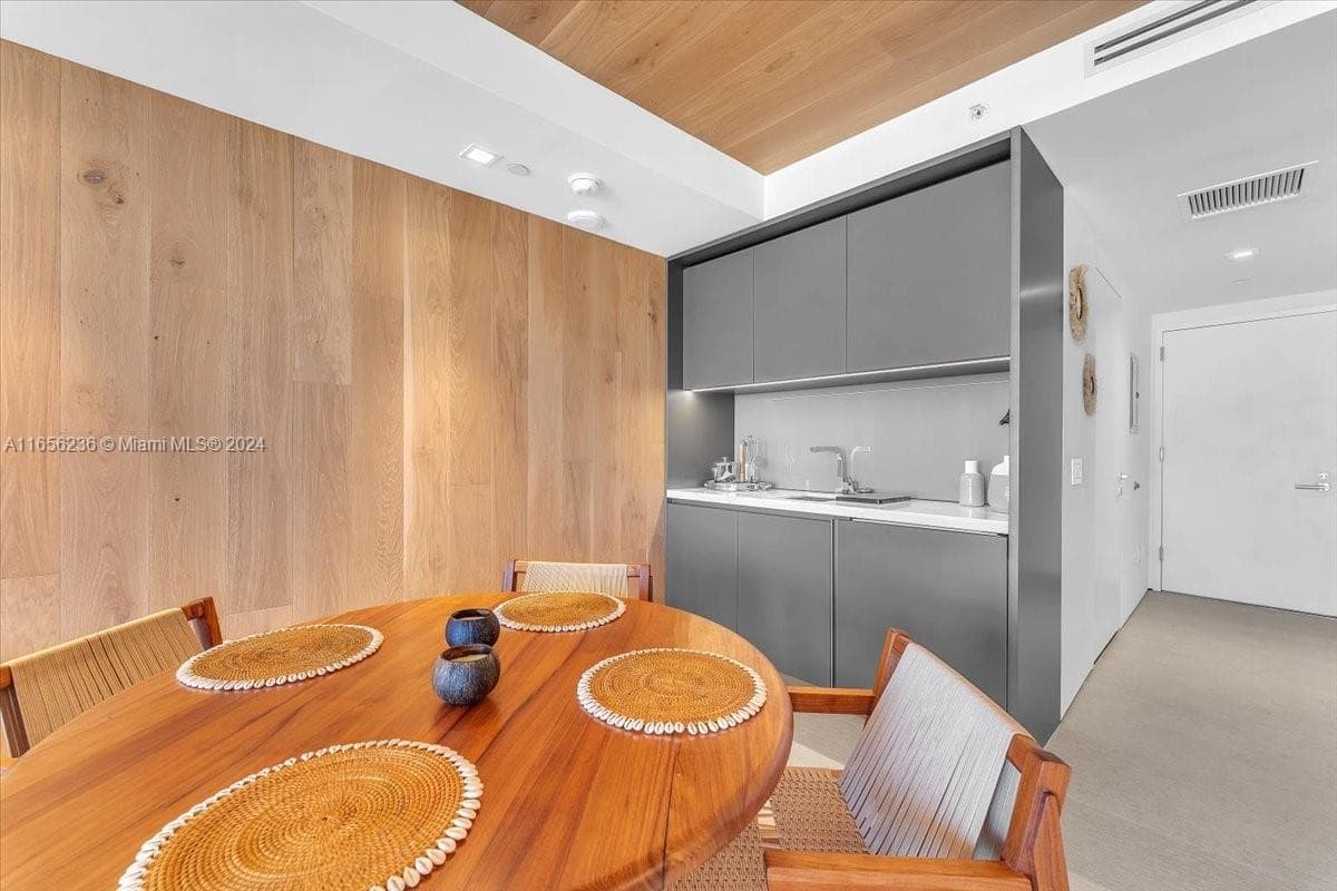 18975 Collins Ave 5302+Cabana 6 photo 9