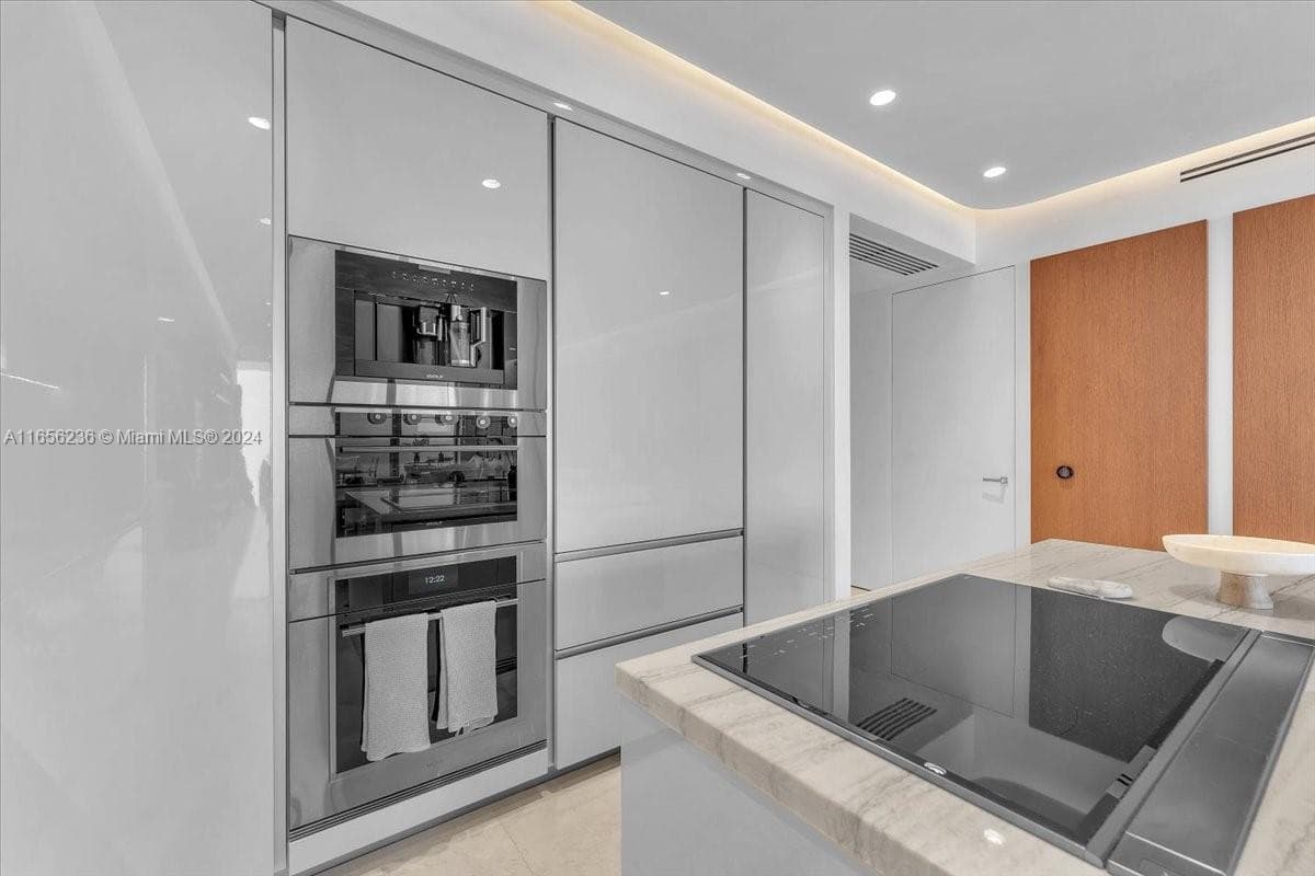 18975 Collins Ave 5302+Cabana 6 photo 24
