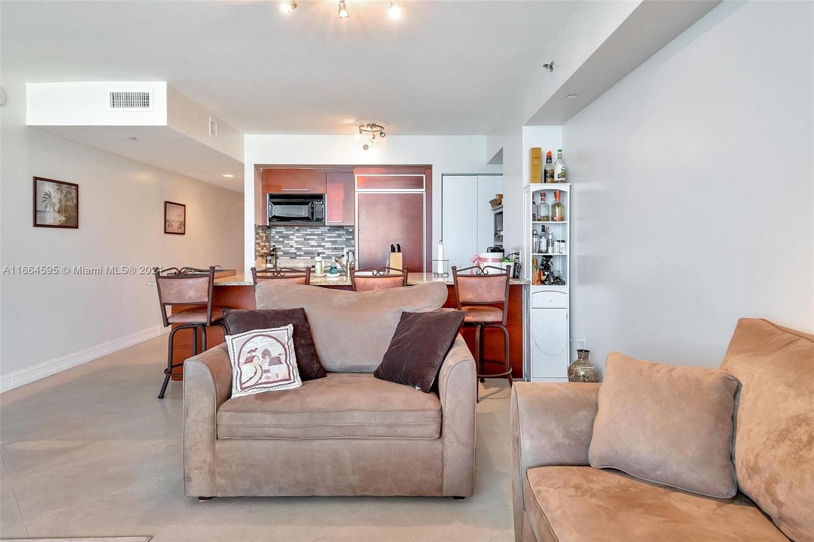 1830 Ocean Dr 4709 photo 10