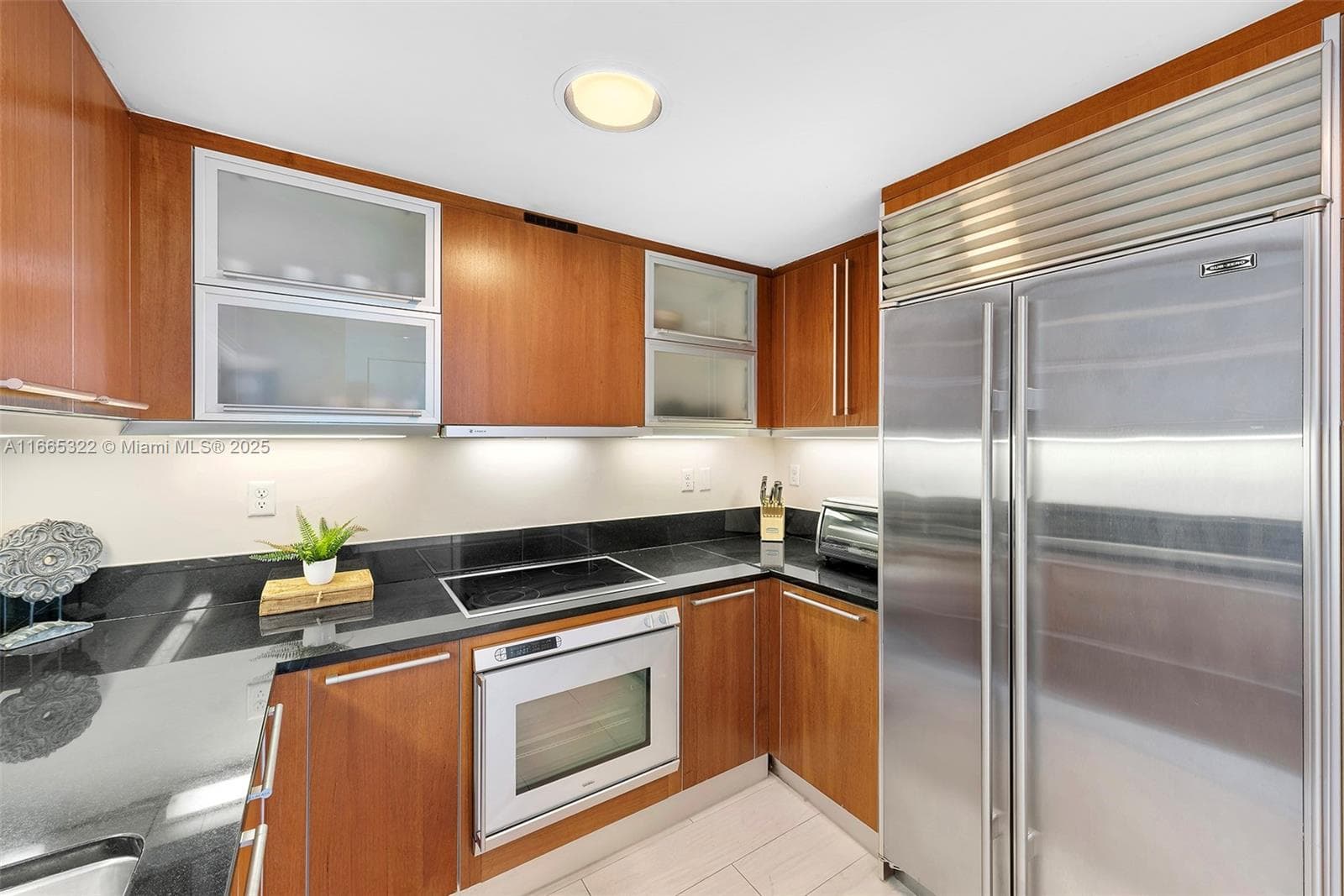101 20th St 2604 photo 4