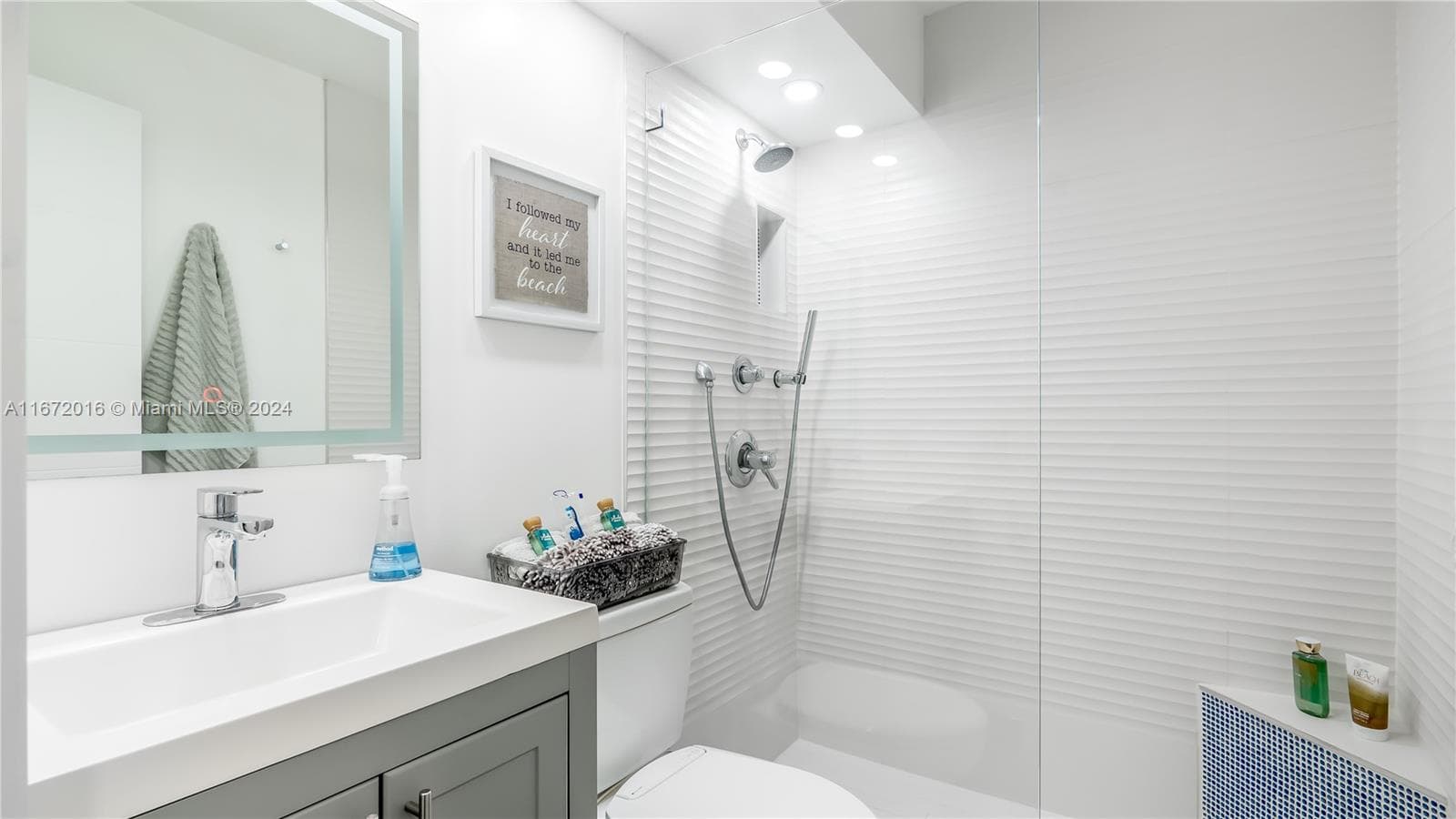 201 Van Buren St 103 photo 13