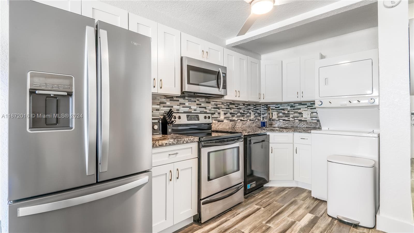 201 Van Buren St 103 photo 11