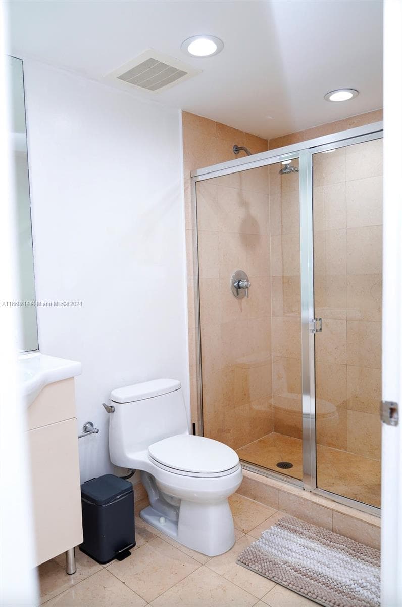 1830 Ocean Dr 4711 photo 7