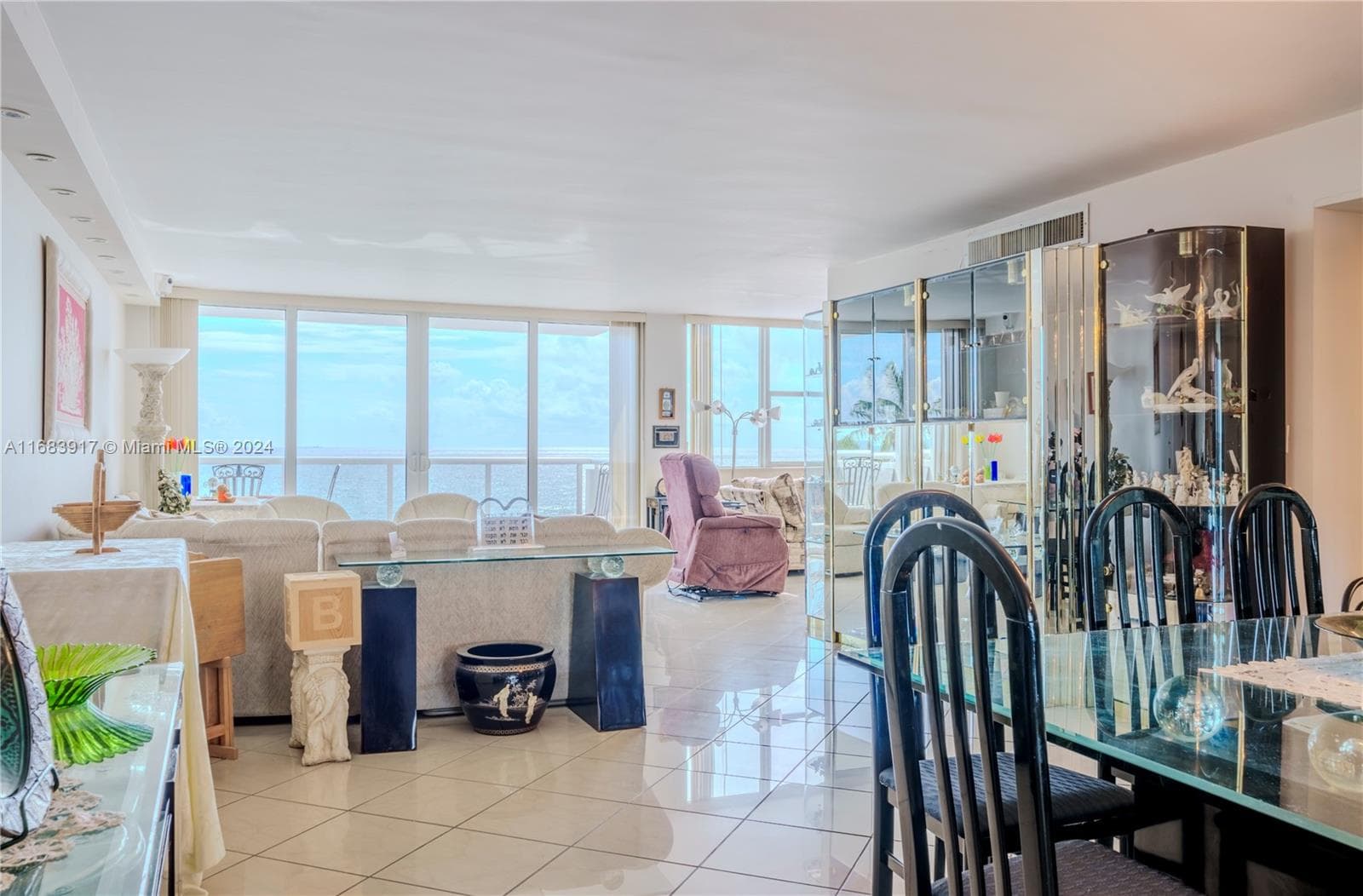 3140 Ocean Dr 304 photo 6