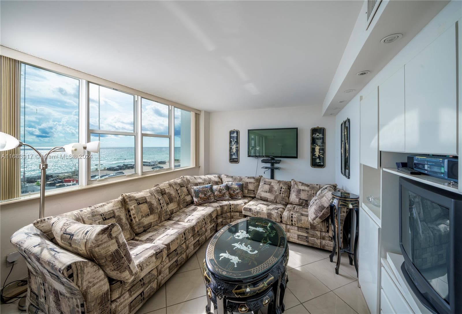 3140 Ocean Dr 304 photo 7