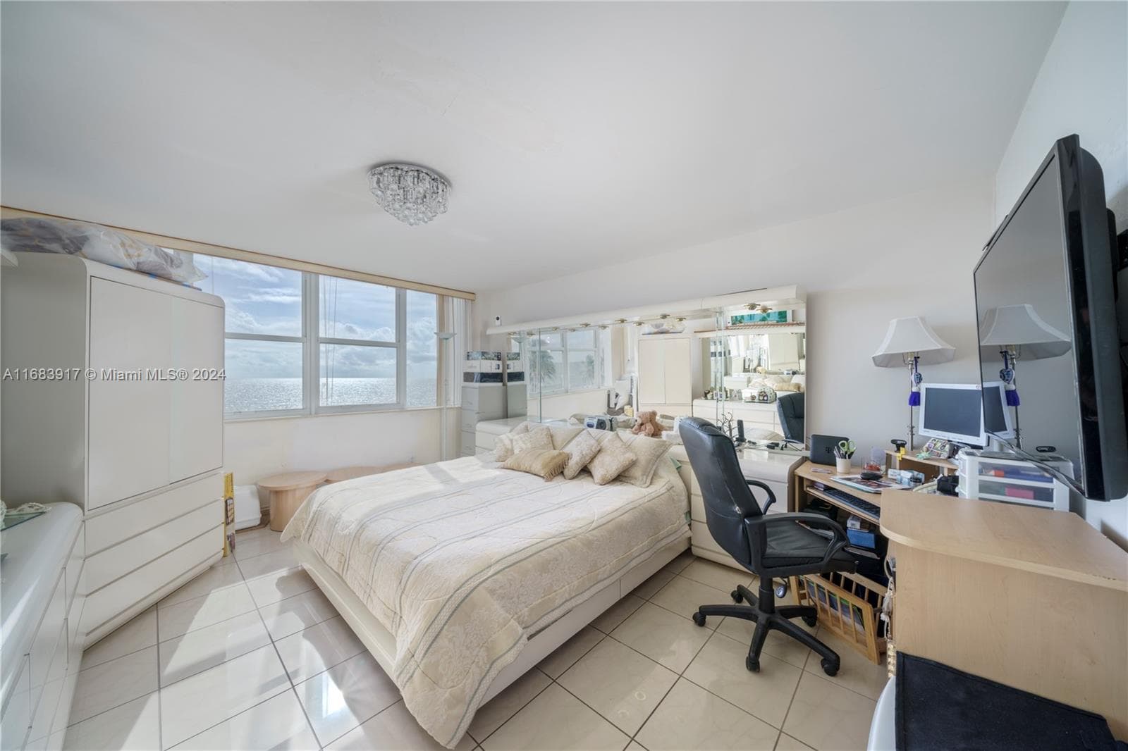 3140 Ocean Dr 304 photo 19