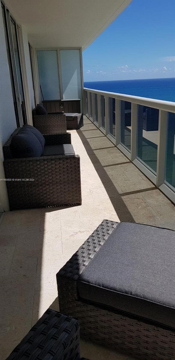 1830 S Ocean Dr 2604 photo 1