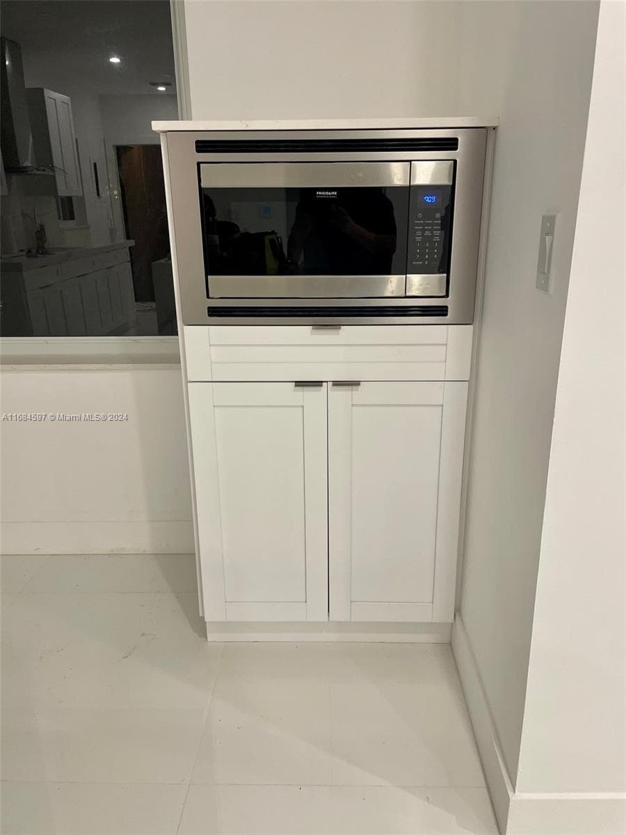 1201 Marseille Dr 17 photo 6