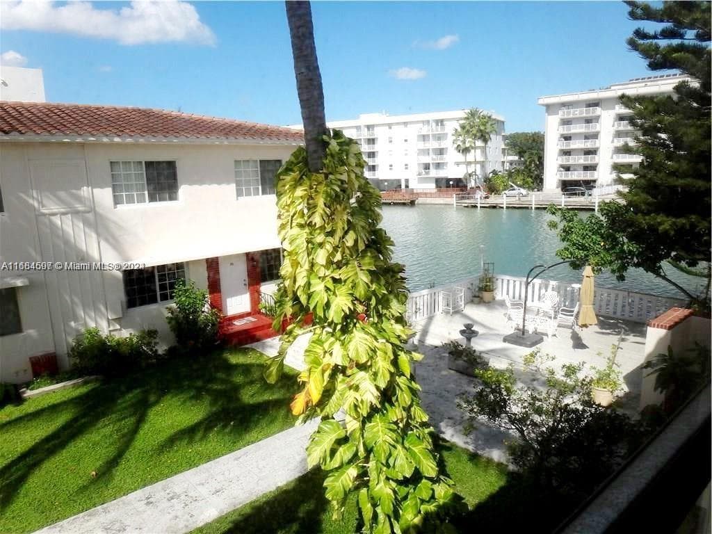 1201 Marseille Dr 17 photo 20