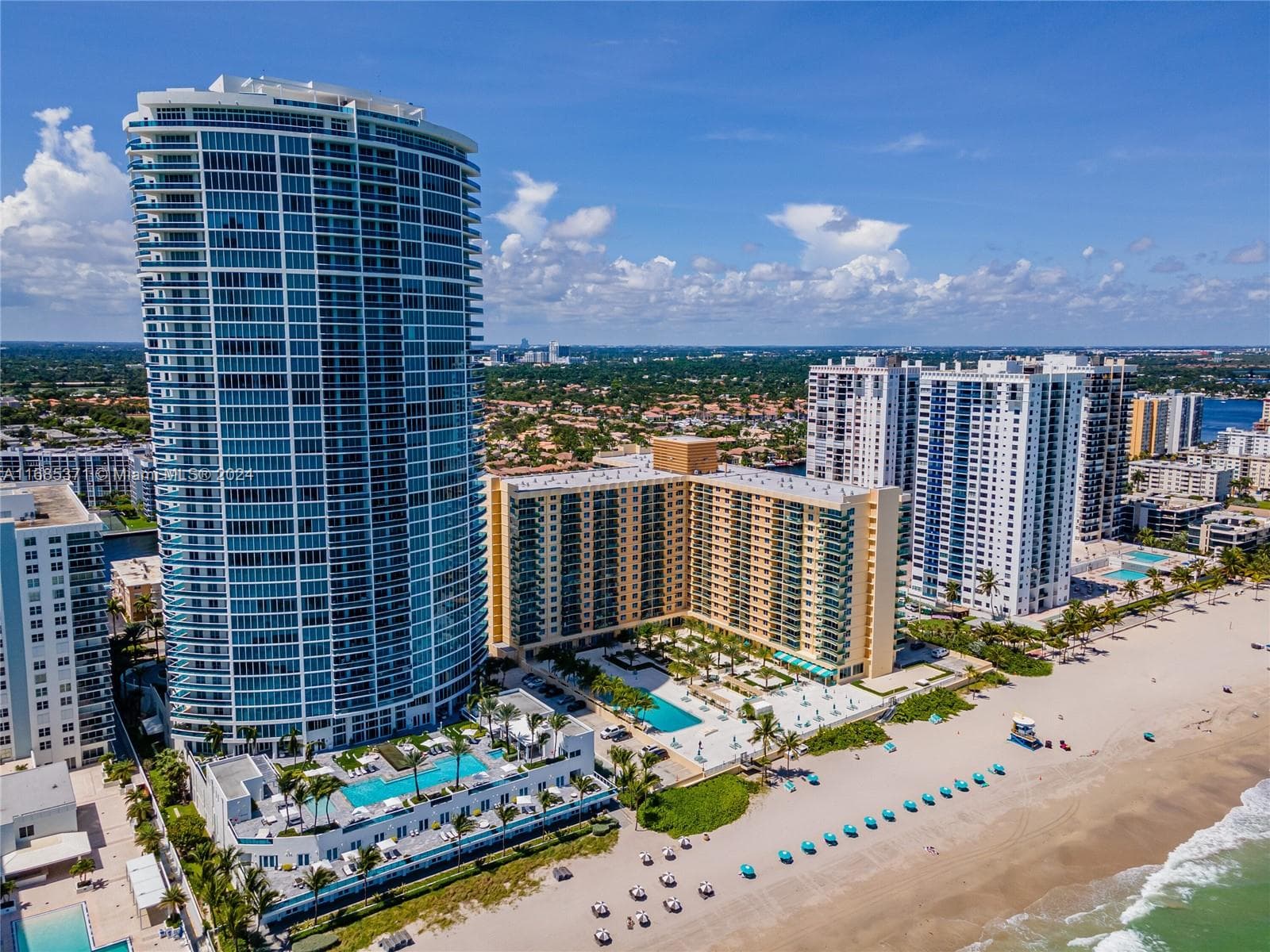 2501 S OCEAN DR L11 (Available JULY) photo 3
