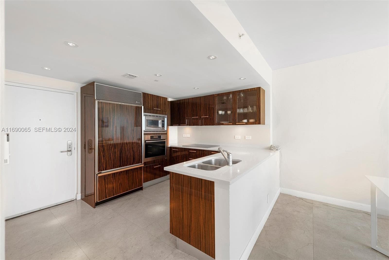 6801 Collins Ave 1203 photo 14