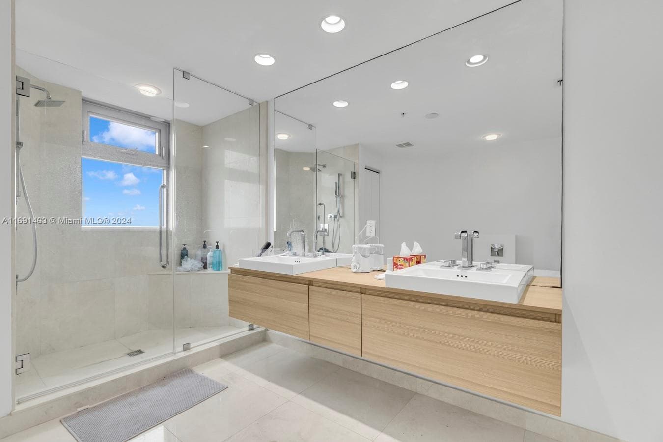 17301 Biscayne Blvd 1404 photo 22