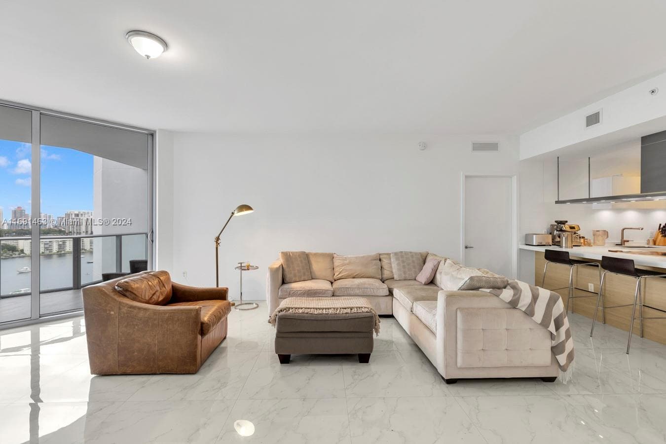 17301 Biscayne Blvd 1404 photo 7